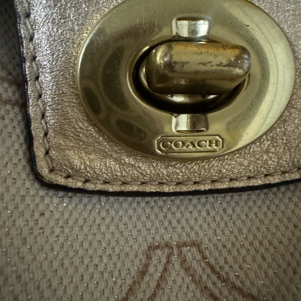 Coach Cream Shoulder Bag with Signature Pattern - Picture 7 of 9
